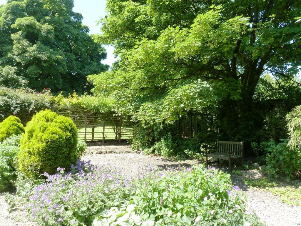 Newton House Hotel Alstonfield Esterno foto