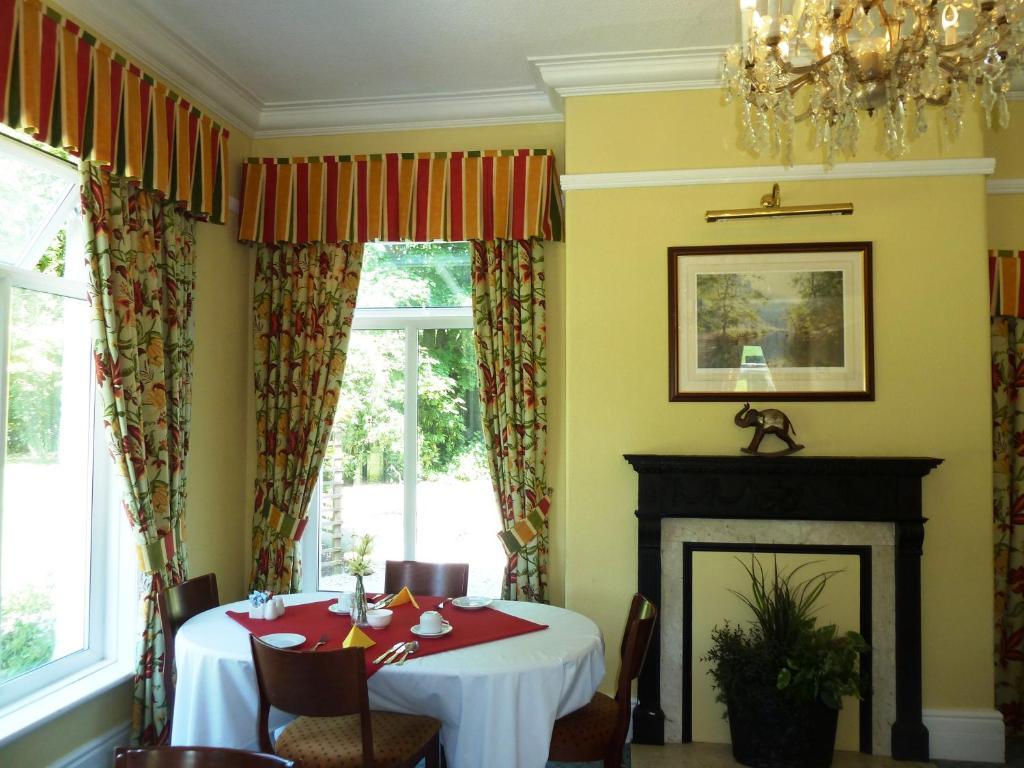 Newton House Hotel Alstonfield Esterno foto